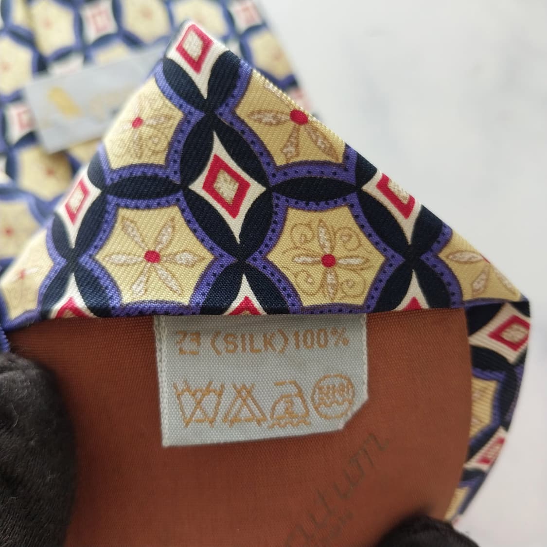 아쿠아스큐텀 실크 기하학 패턴 넥타이 9.2cm A+등급 K1947
 상품이미지10