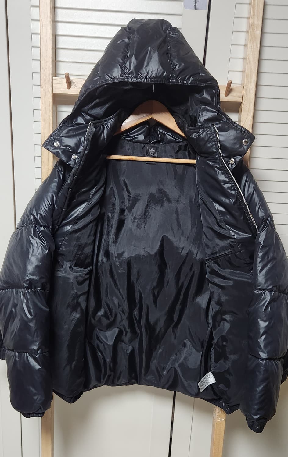 아디다스 Y2K 유광 블랙 패딩 자켓 상품이미지5