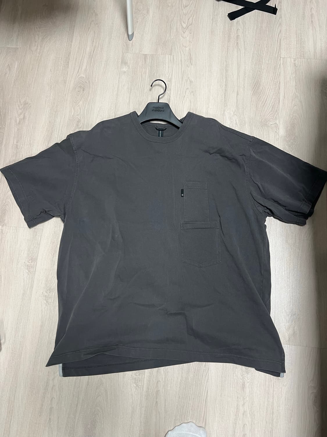 판매)모이프 포켓 반팔티 치콜색상 3사이즈 상품이미지4