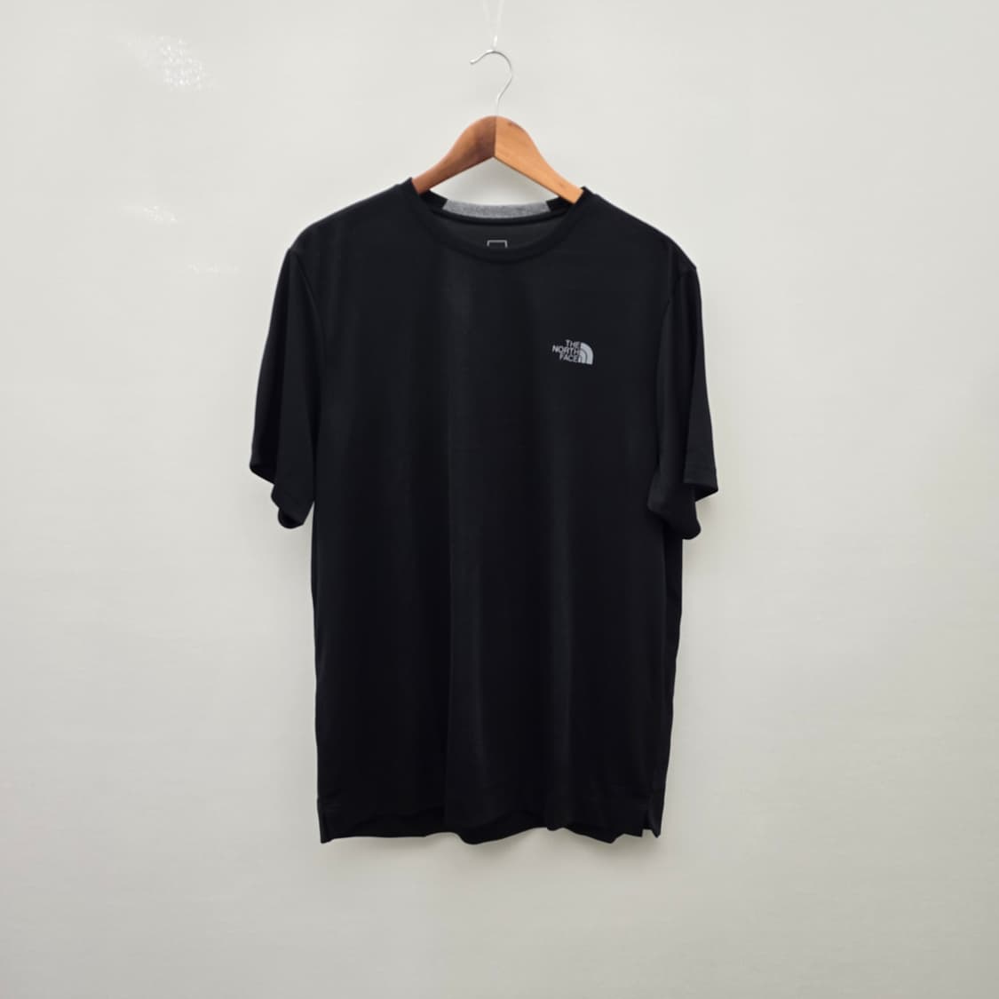 노스페이스 블랙 반팔 티셔츠 새상품 상품이미지2