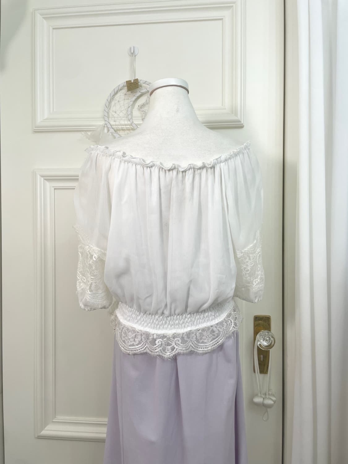 white lace trim off-shoulder blouse 상품이미지5