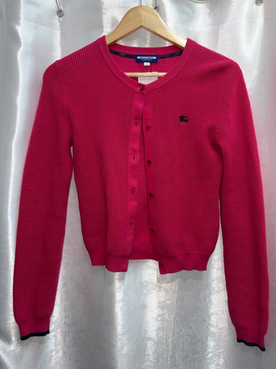 버버리 블루라벨 핫핑크 가디건 상품이미지2