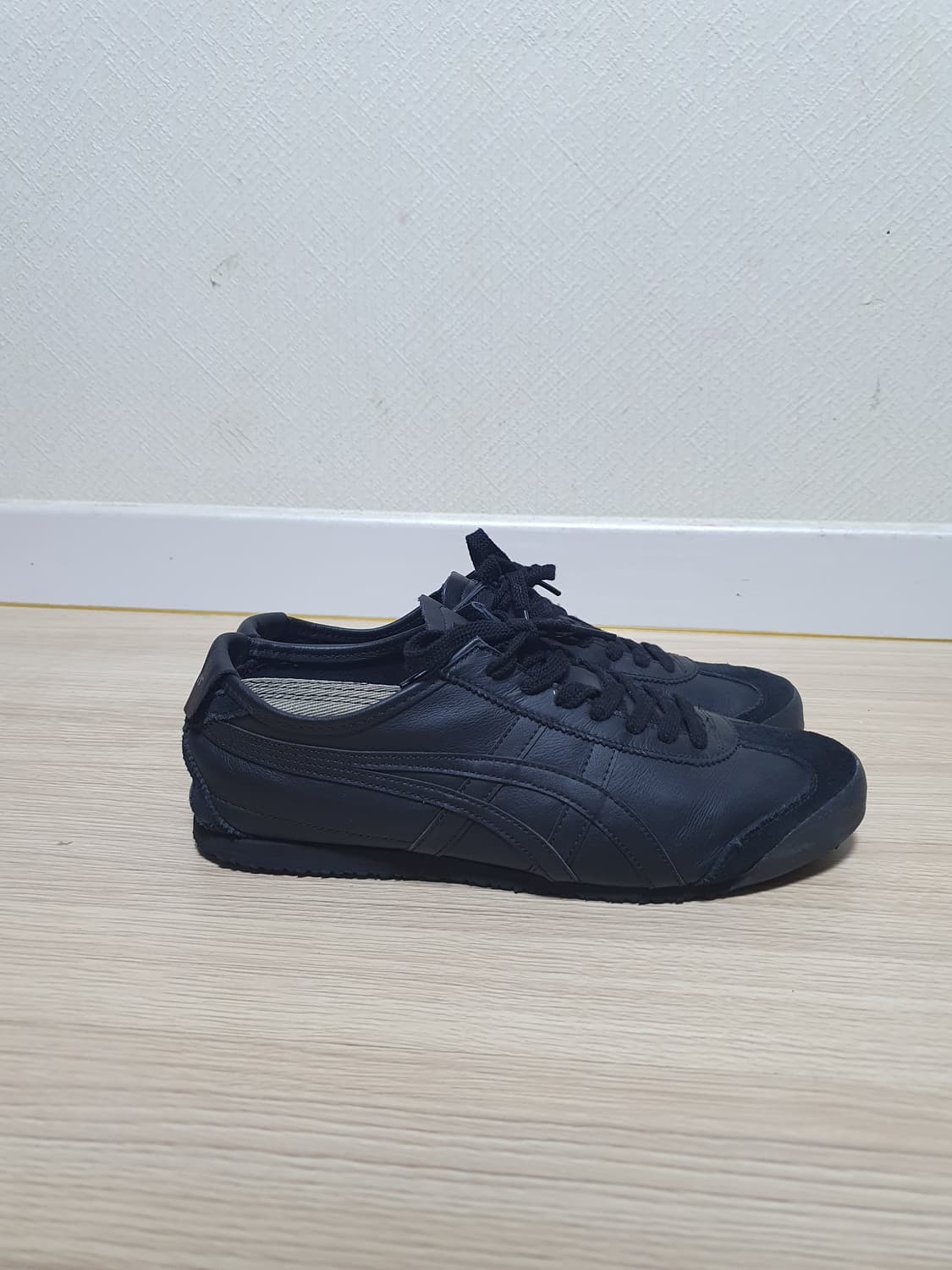 오니츠카 타이거 멕시코66 블랙 스니커즈 270 상품이미지1