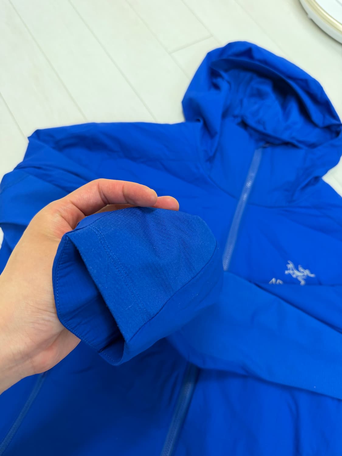 아크테릭스 아톰 SL  M 사이즈   상태 9.2/10  크림에서 36만 상품이미지3