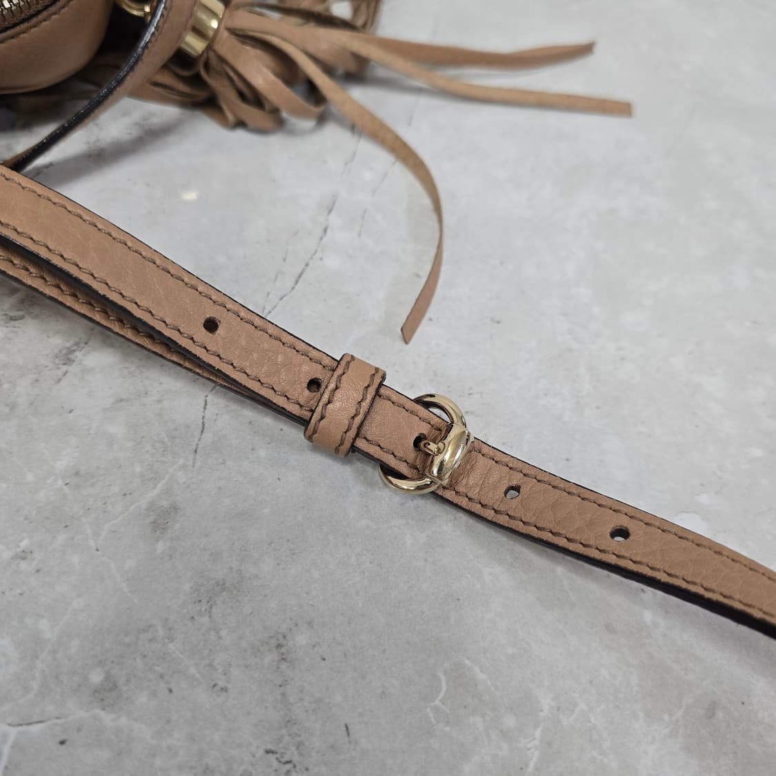 구찌 소호 디스코 크로스백 판매 상품이미지10