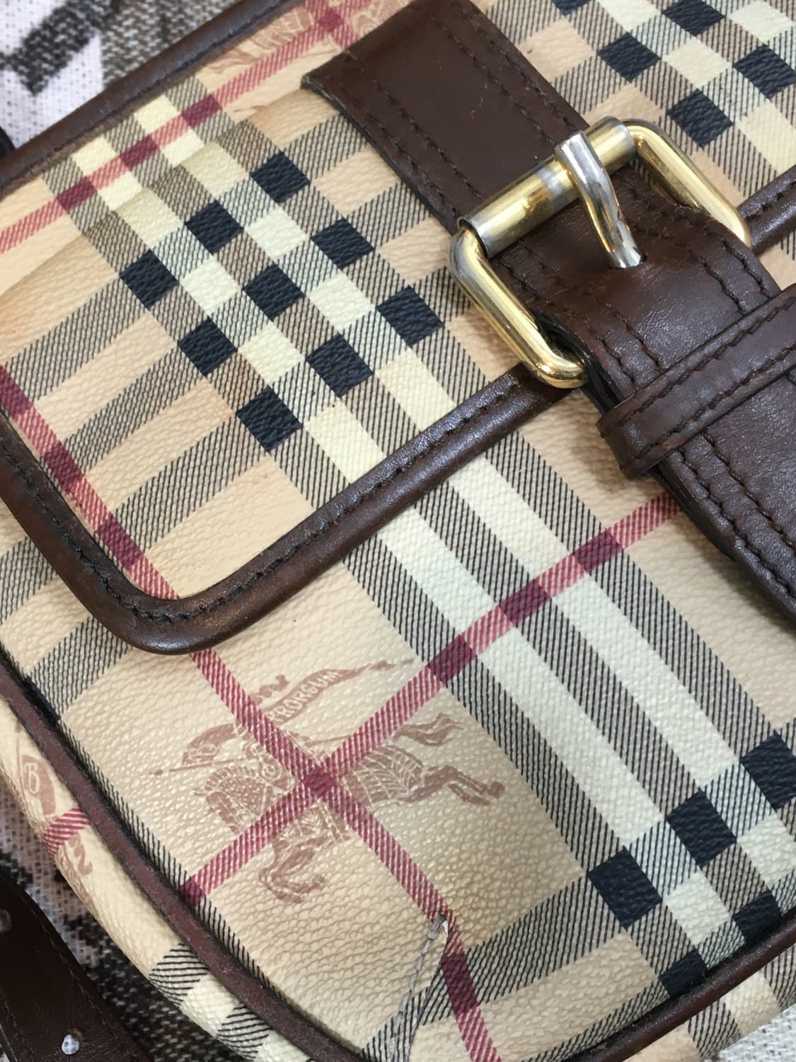 버버리 GANTON HYM, 헤이마켓 스몰 버클 크로스백 상품이미지8