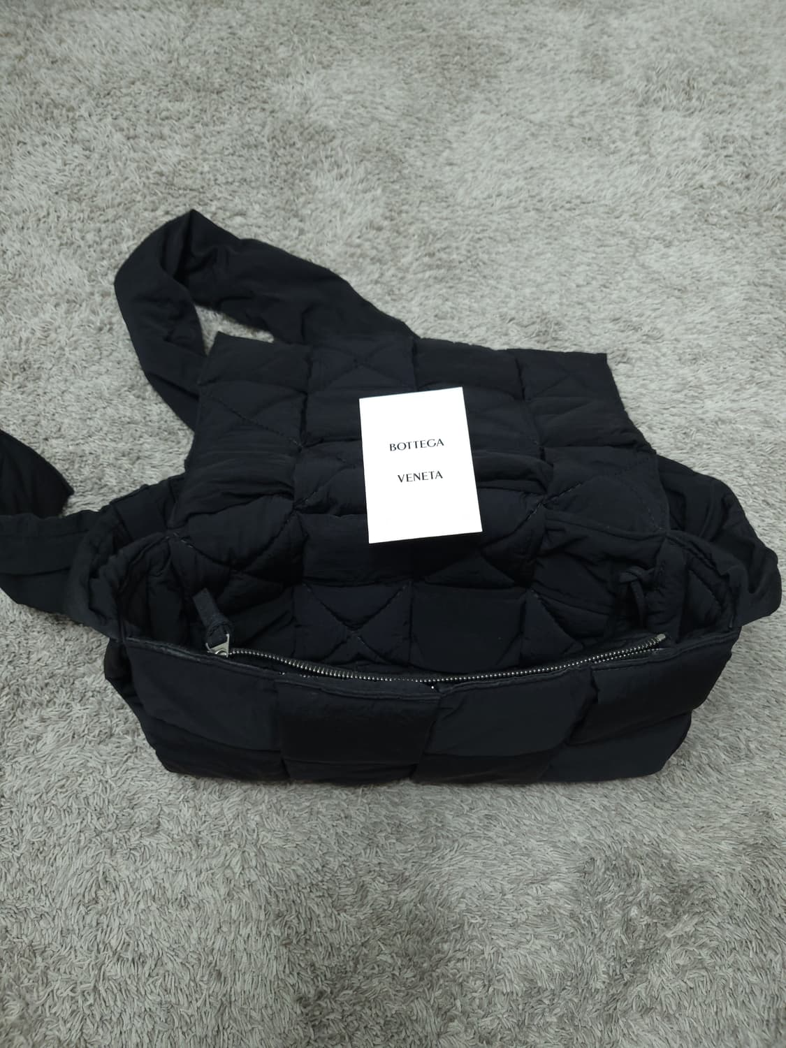 보테카베네타 패딩데크 카세트백 상품이미지5
