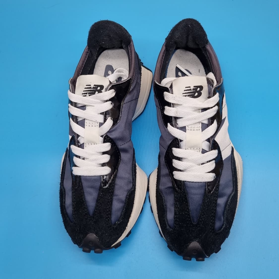 뉴발란스 327 블랙 여성운동화235  상품이미지2