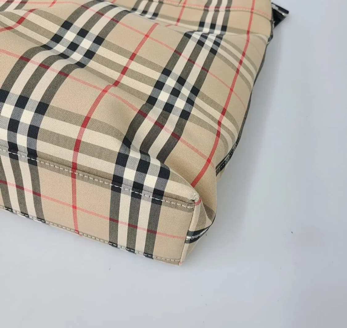 버버리 로고 아플리케 토트백겸 크로스백 OS 상품이미지4