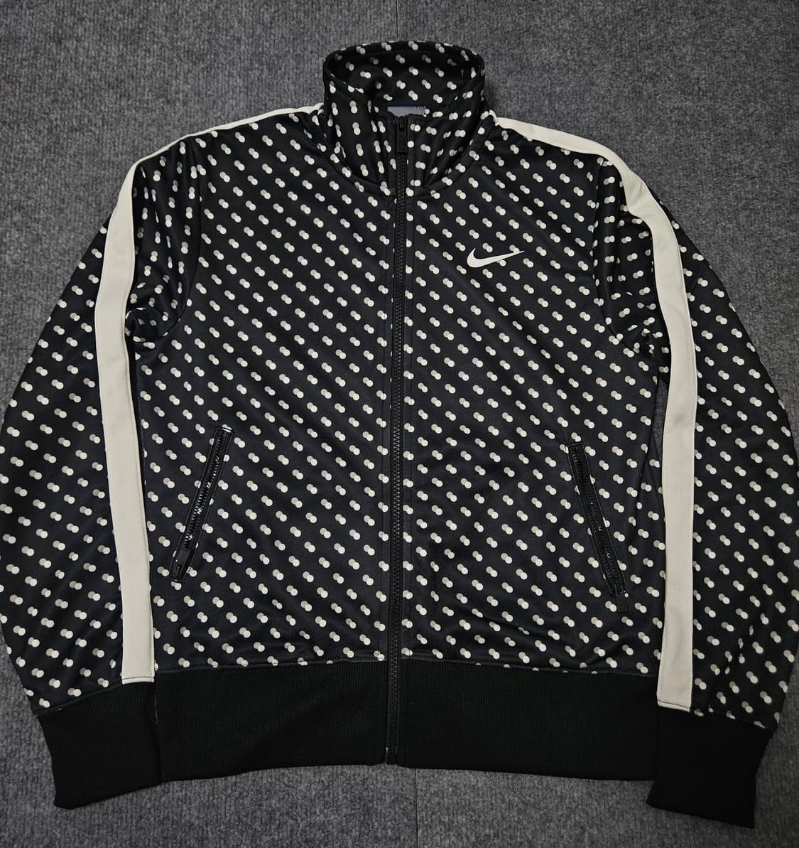 나이키 물방울 도트 블랙 여성 져지(급처) 상품이미지1