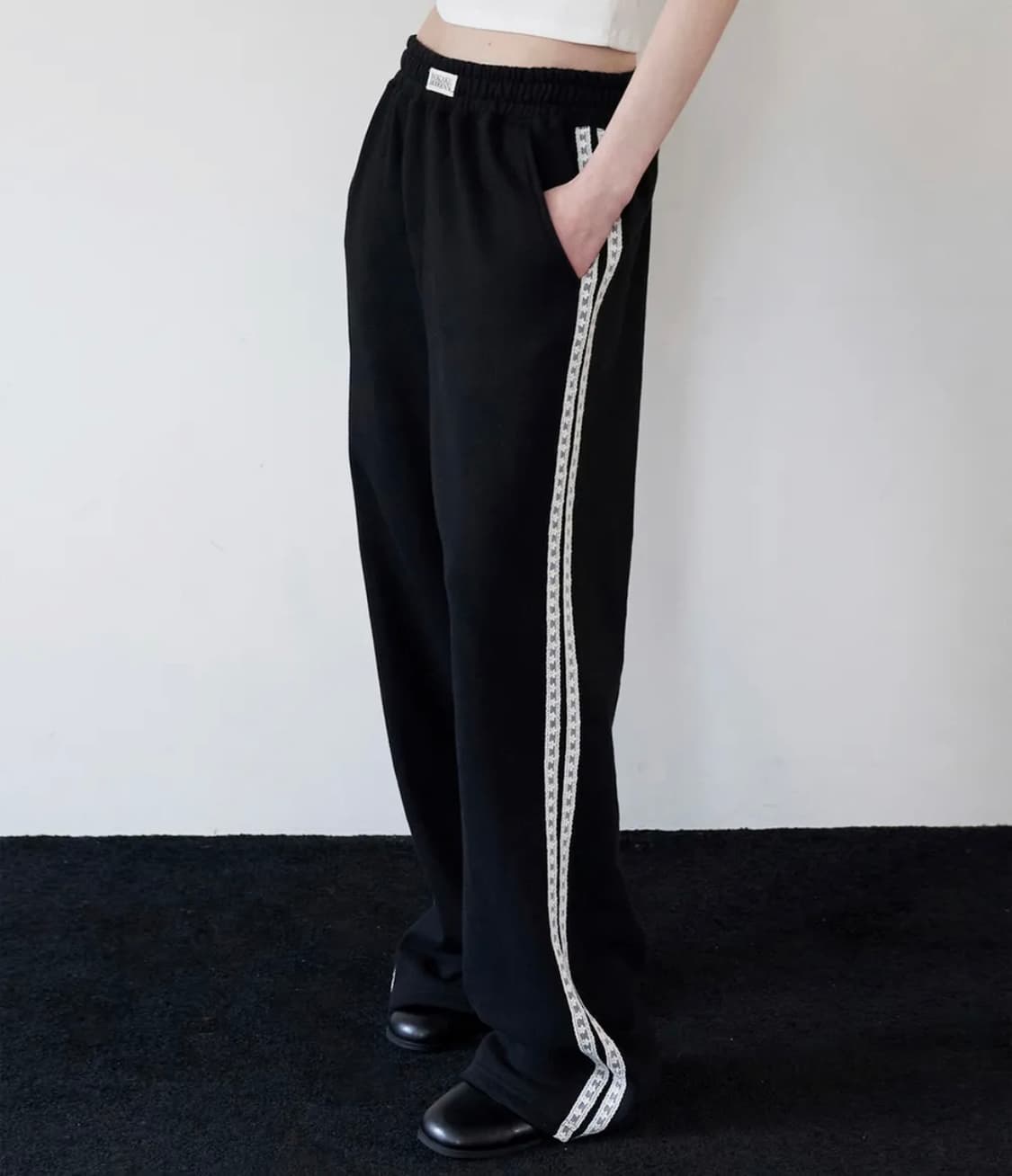 락케이크 레이스 라인 조거 - 블랙 상품이미지2