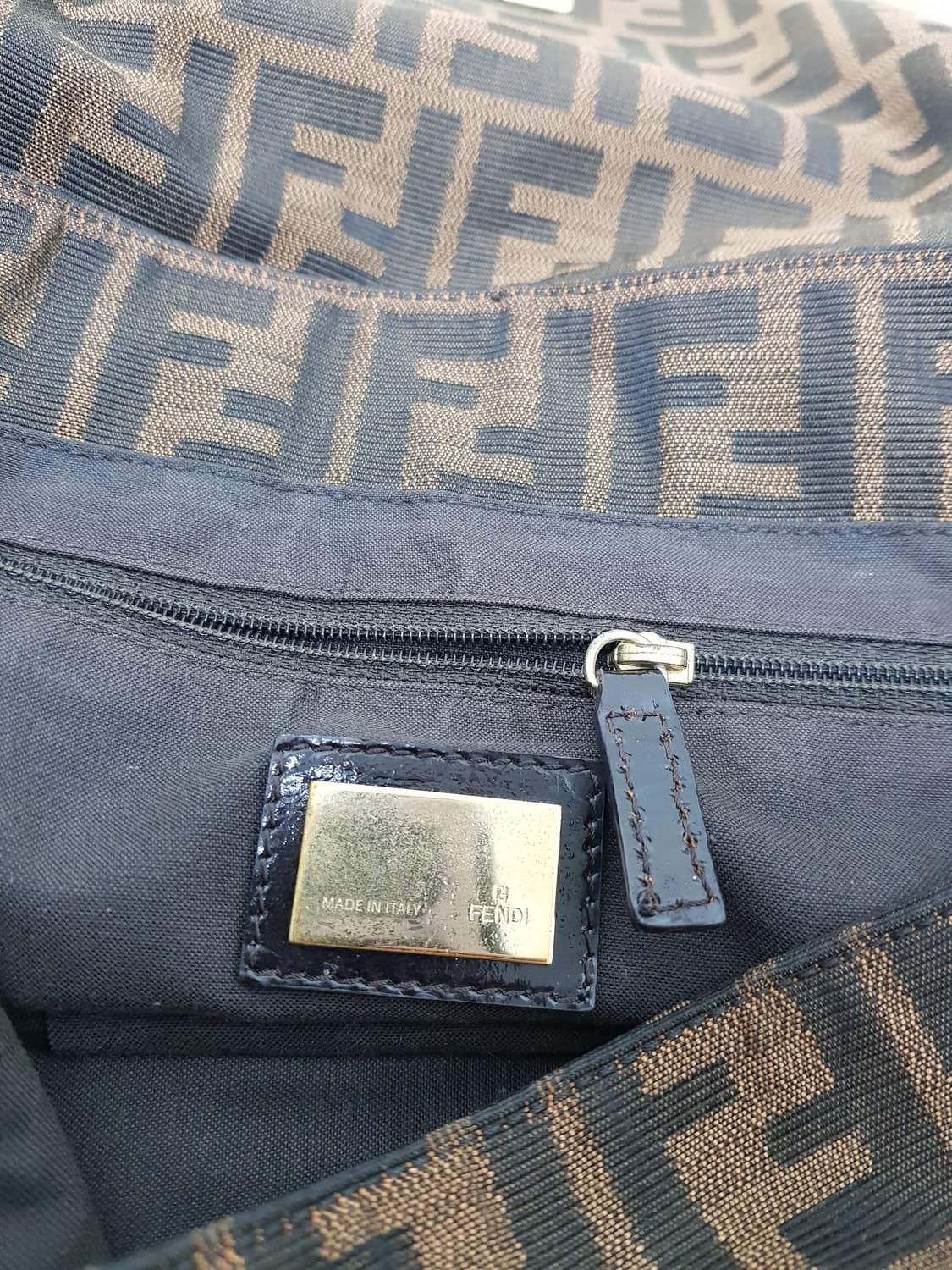 [정품] 펜디 주카 미아 체인숄더백 상품이미지7