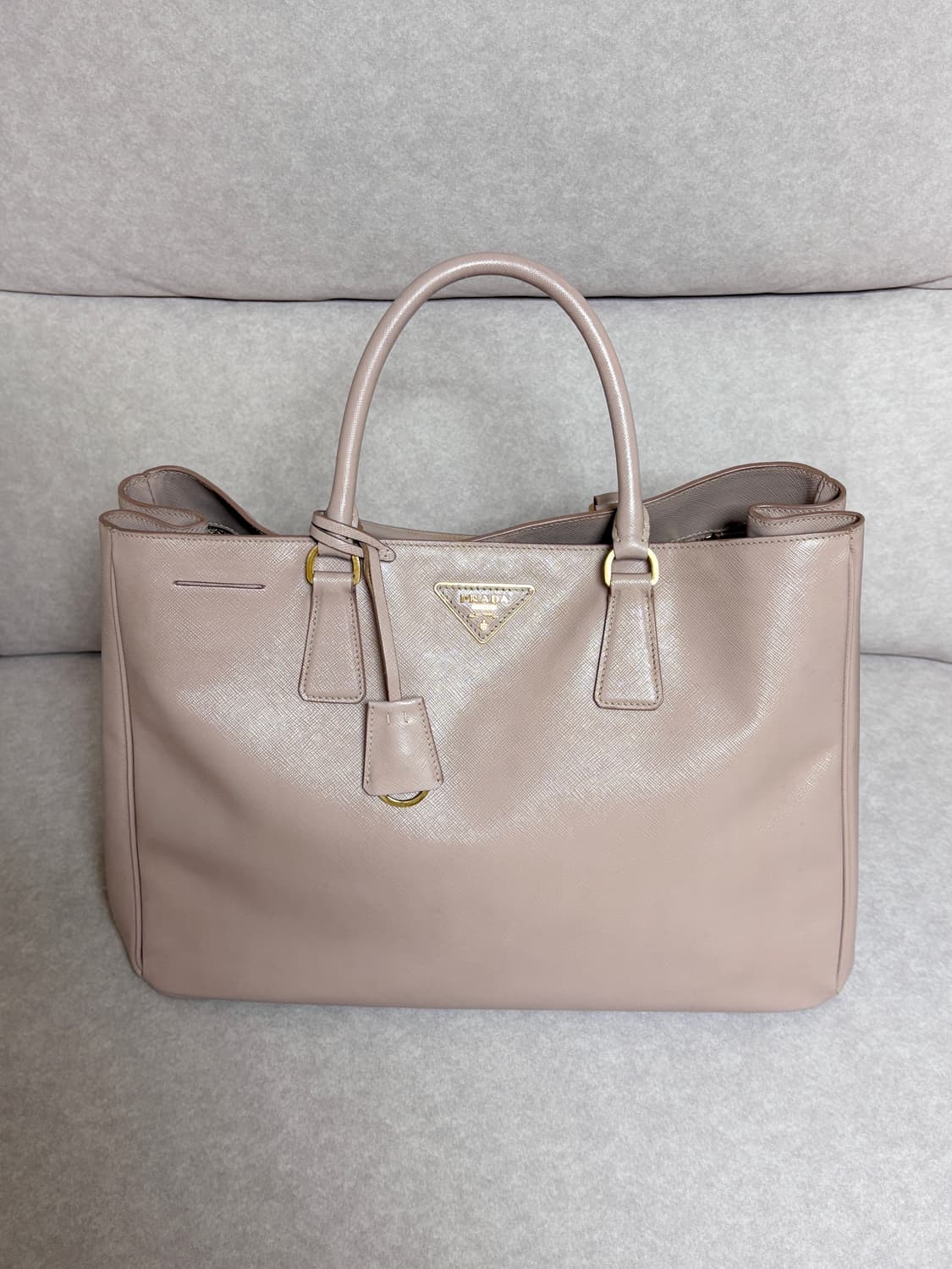 프라다 럭스 사피아노 토트백 인디핑크 상품이미지2