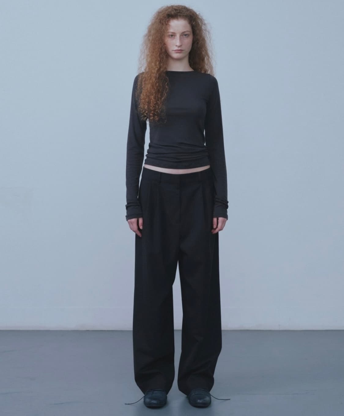 WOOL OVER TWO TUCK TROUSER 상품이미지1