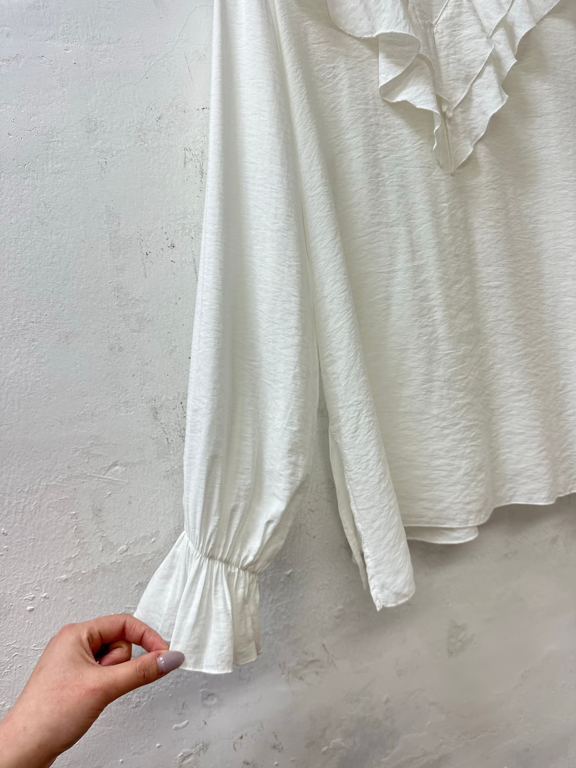 일본빈티지 러플 리본 프론트 버튼 디테일 슬릿 블라우스 상품이미지7