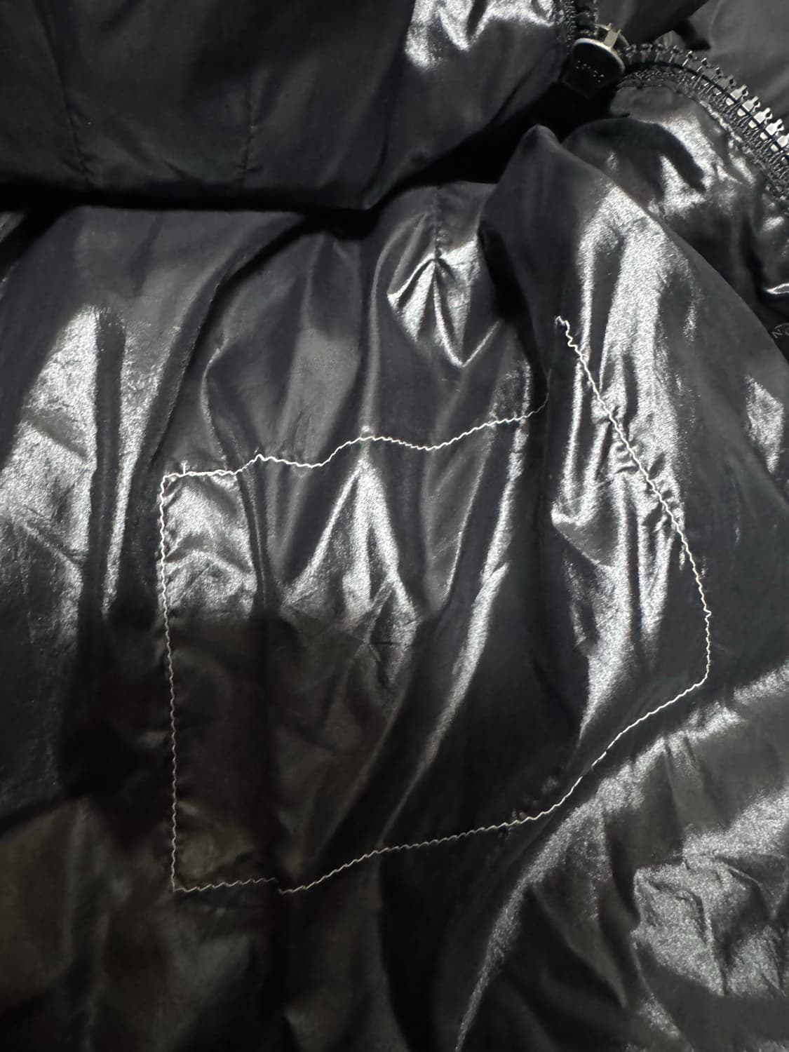 0 몽클레어 보스 여성 패딩 상품이미지9