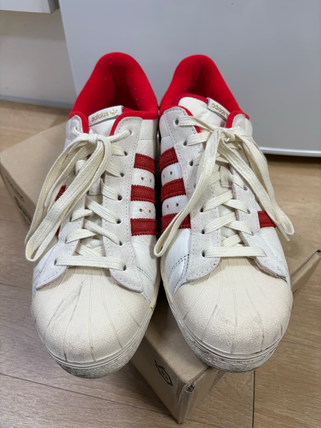아디다스 슈퍼스타 82 레드 280사이즈 상품이미지2