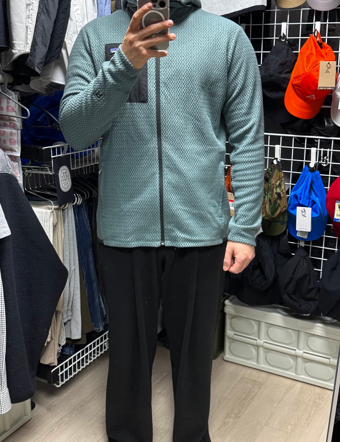 파타고니아 R1 에어 후디 L 상품이미지7