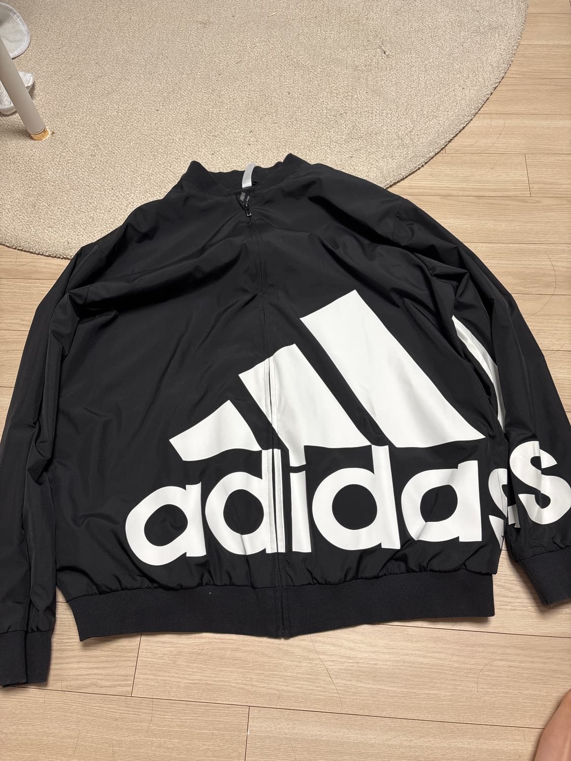 (무배)아디다스 오버핏 빅로고 바람막이 윈드브레이커 상품이미지2