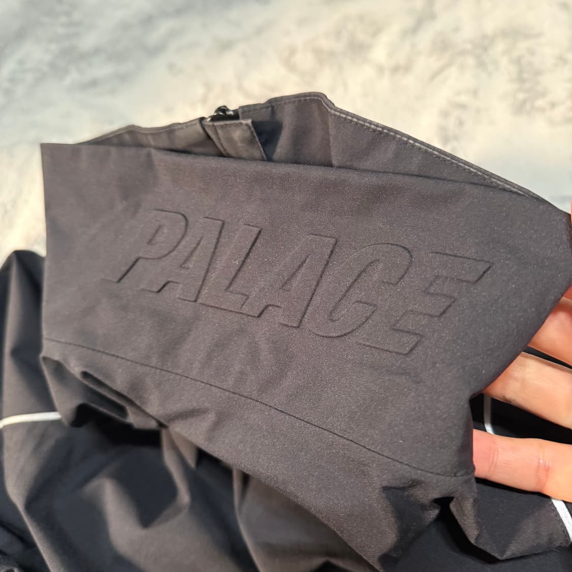 [L] 팔라스 고어텍스 S-라이트 자켓 블랙 - 23SS 상품이미지3