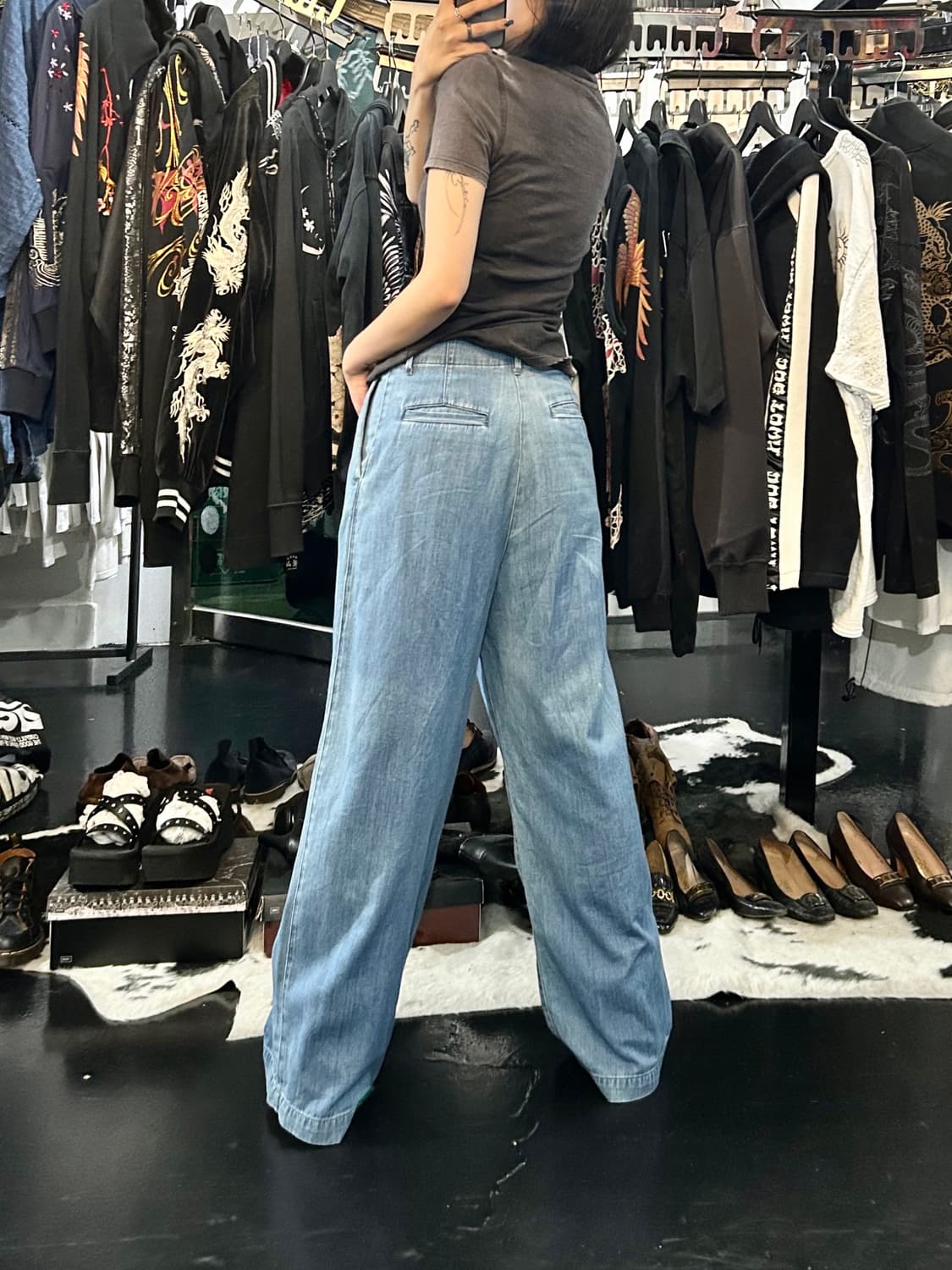 빈티지 투버튼 핀턱 와이드 데님 팬츠 상품이미지4