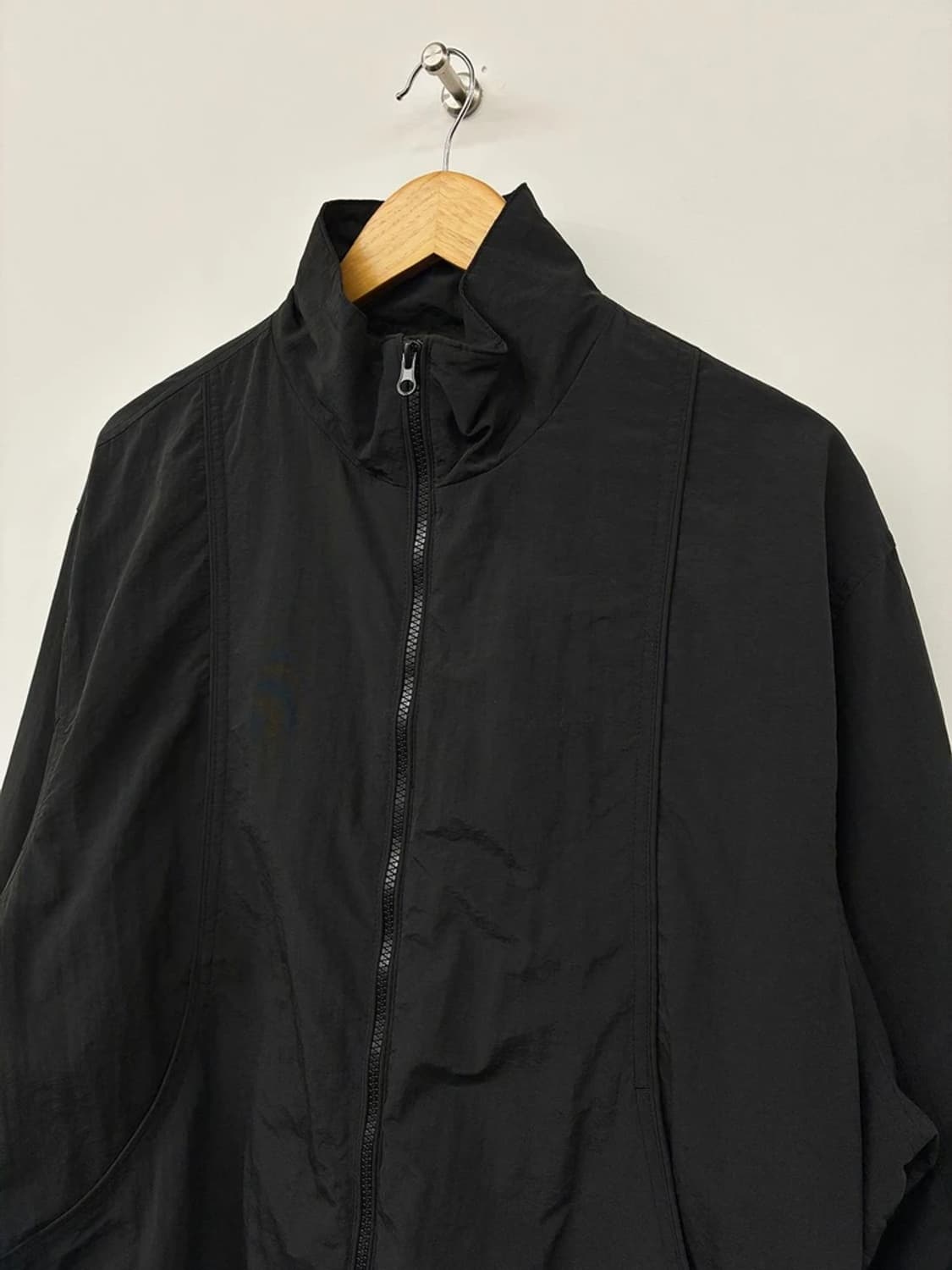 키뮤어 커브드 미니멀 나일론 바람막이 자켓 PN9792 상품이미지2