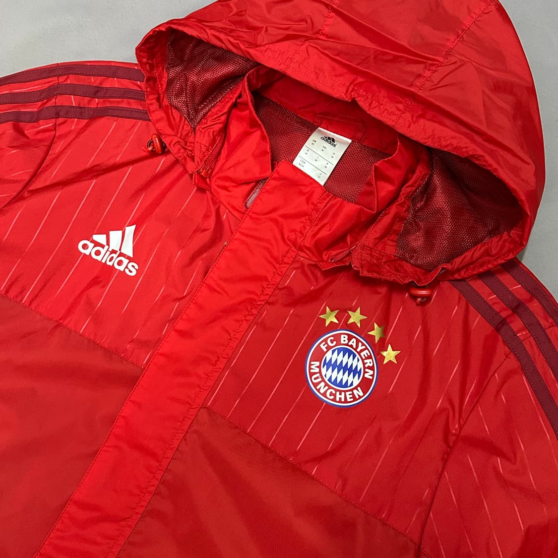 아디다스 바이에른뮌헨 레드 바람막이 M 상품이미지4