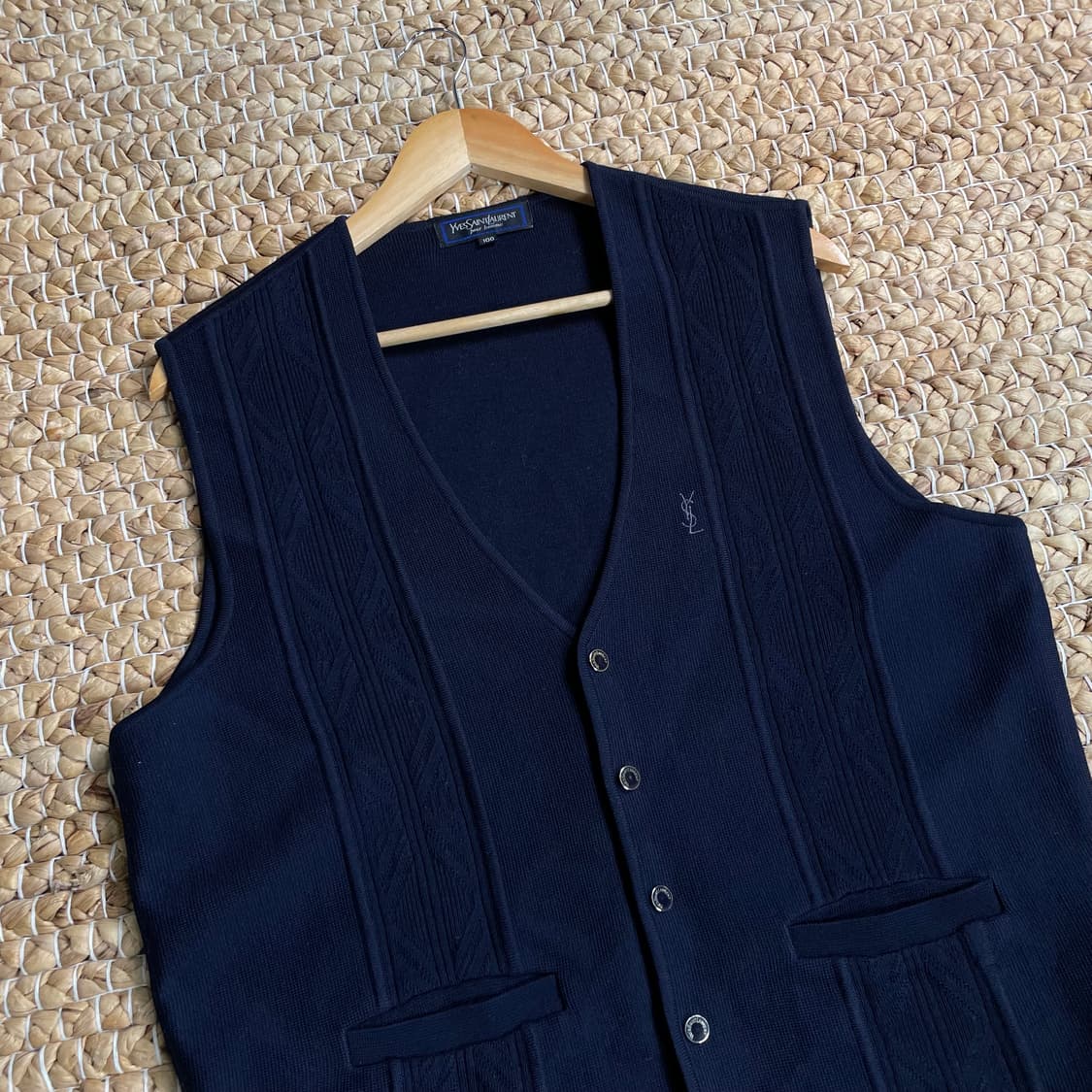입생로랑 YSL 레터링버튼 베스트 가디건 상품이미지2