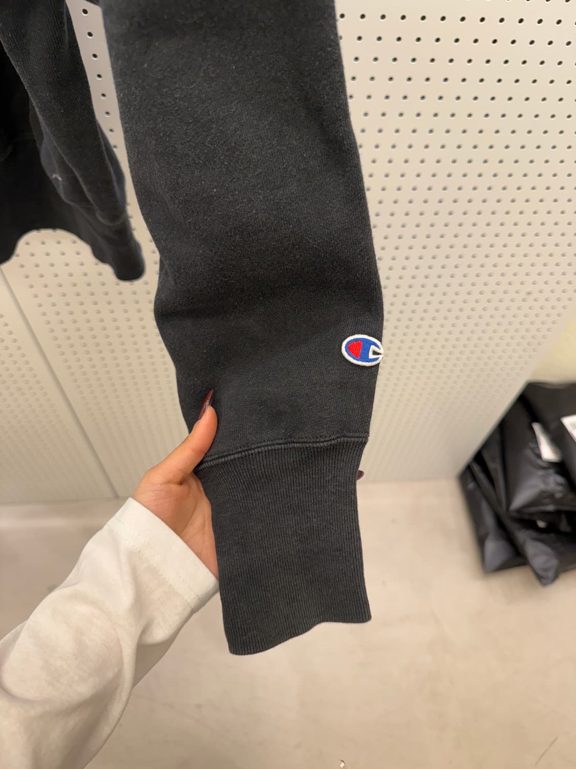 챔피온 리버스위브 스크립트 로고 맨투맨 U1111 상품이미지4