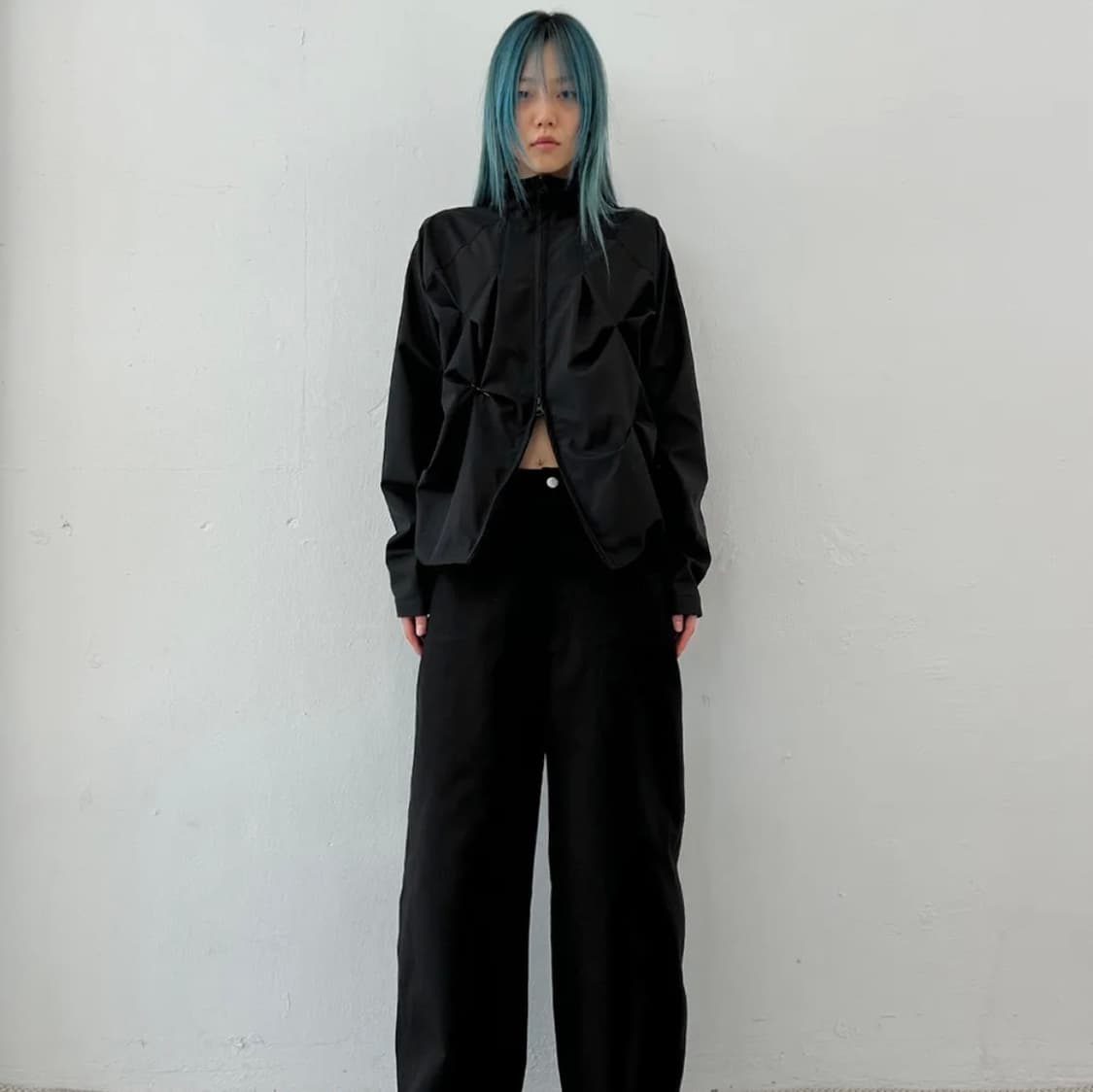 PINTUCK WIND BREAKER (UNISEX) BLACK 상품이미지3