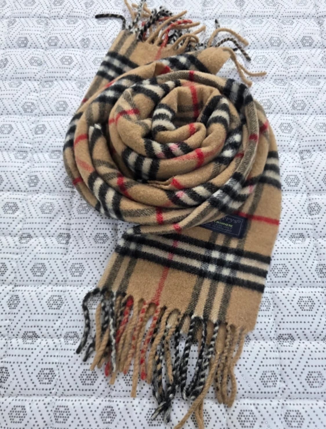 버버리 클래식 체크 캐시미어 머플러 상품이미지3