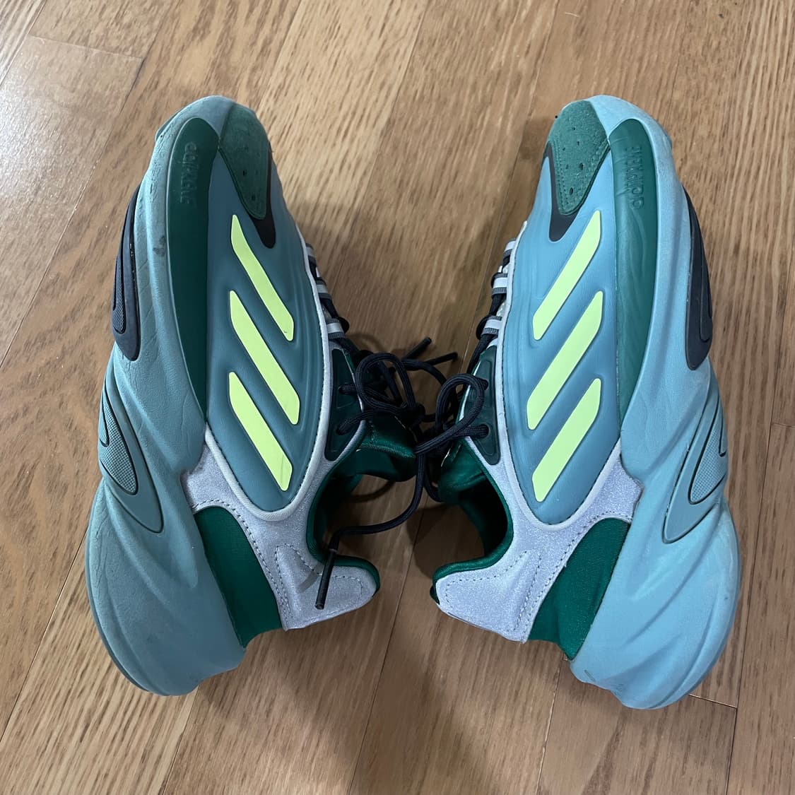 아디다스 오젤리아 스니커즈 235 상품이미지6