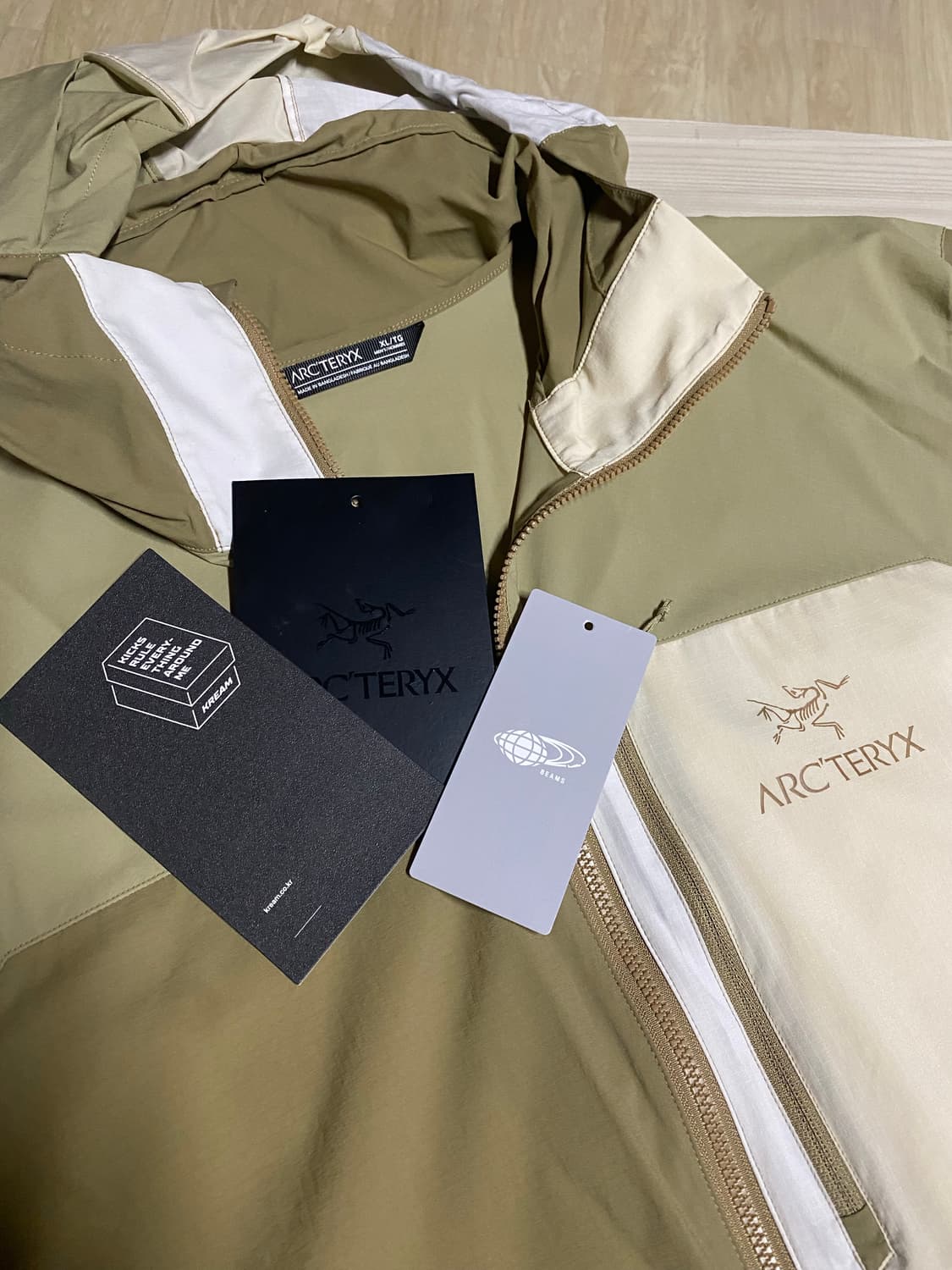 아크테릭스 x 빔즈 스쿼미시 후디 나고미 상품이미지1