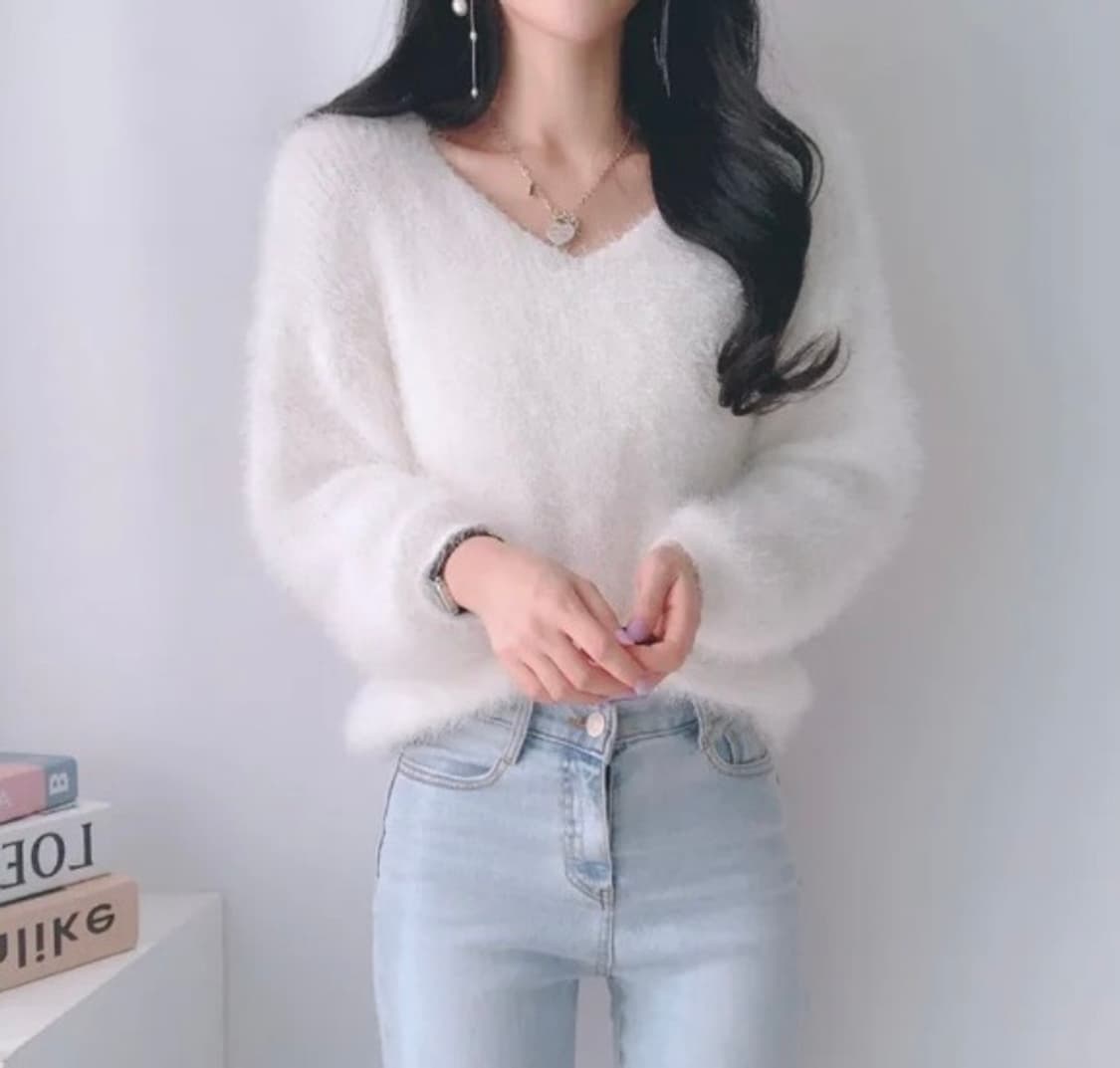 포근 브이넥 눈꽃 앙고라 니트 상품이미지2