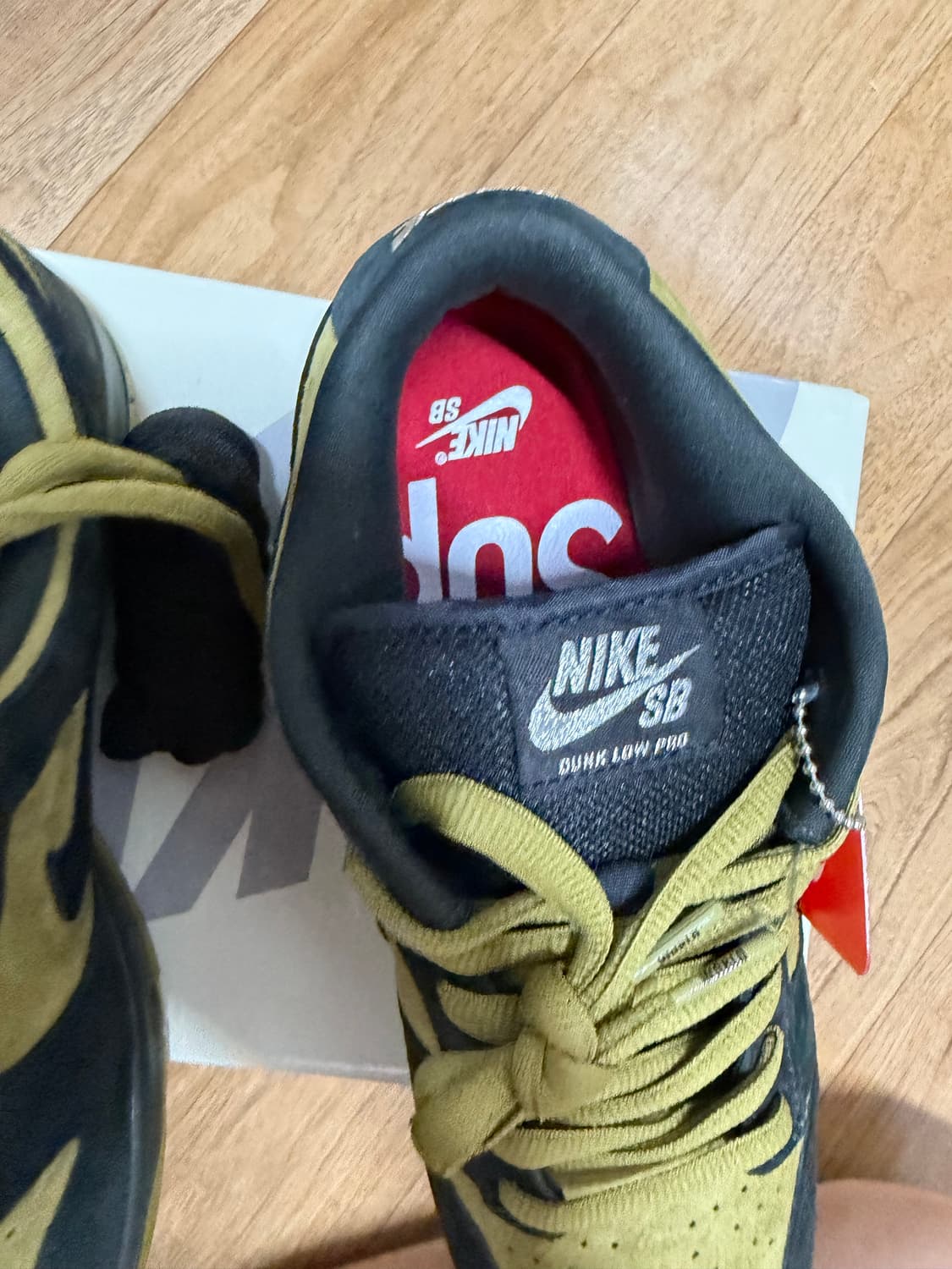 슈프림덩크 올리브 265새상품 상품이미지5