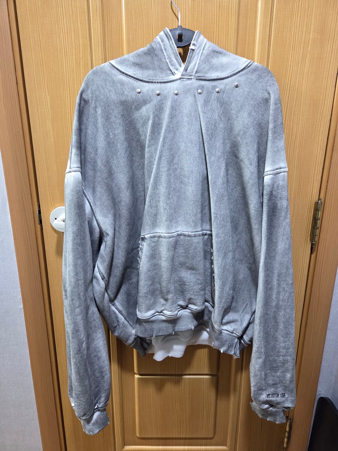 플레이버리즘 리벳 후디 더티 화이트 상품이미지3