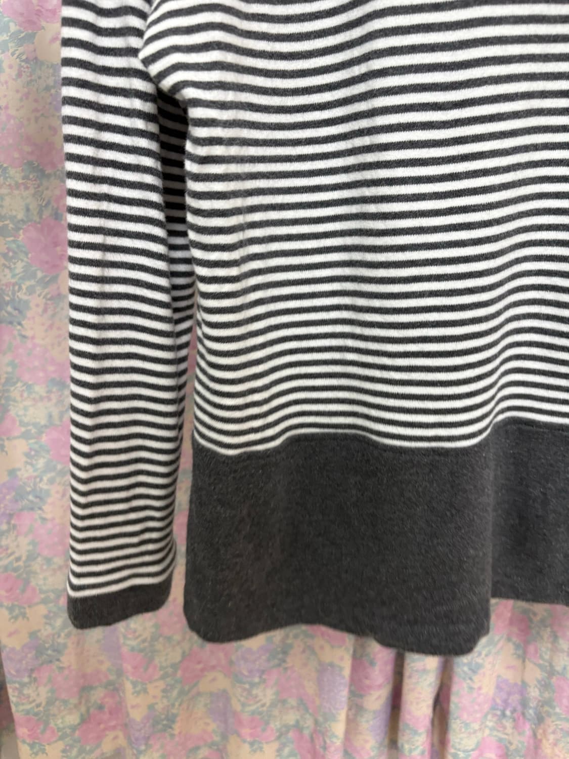 그레이 스트라이프 포켓 티셔츠 상품이미지9