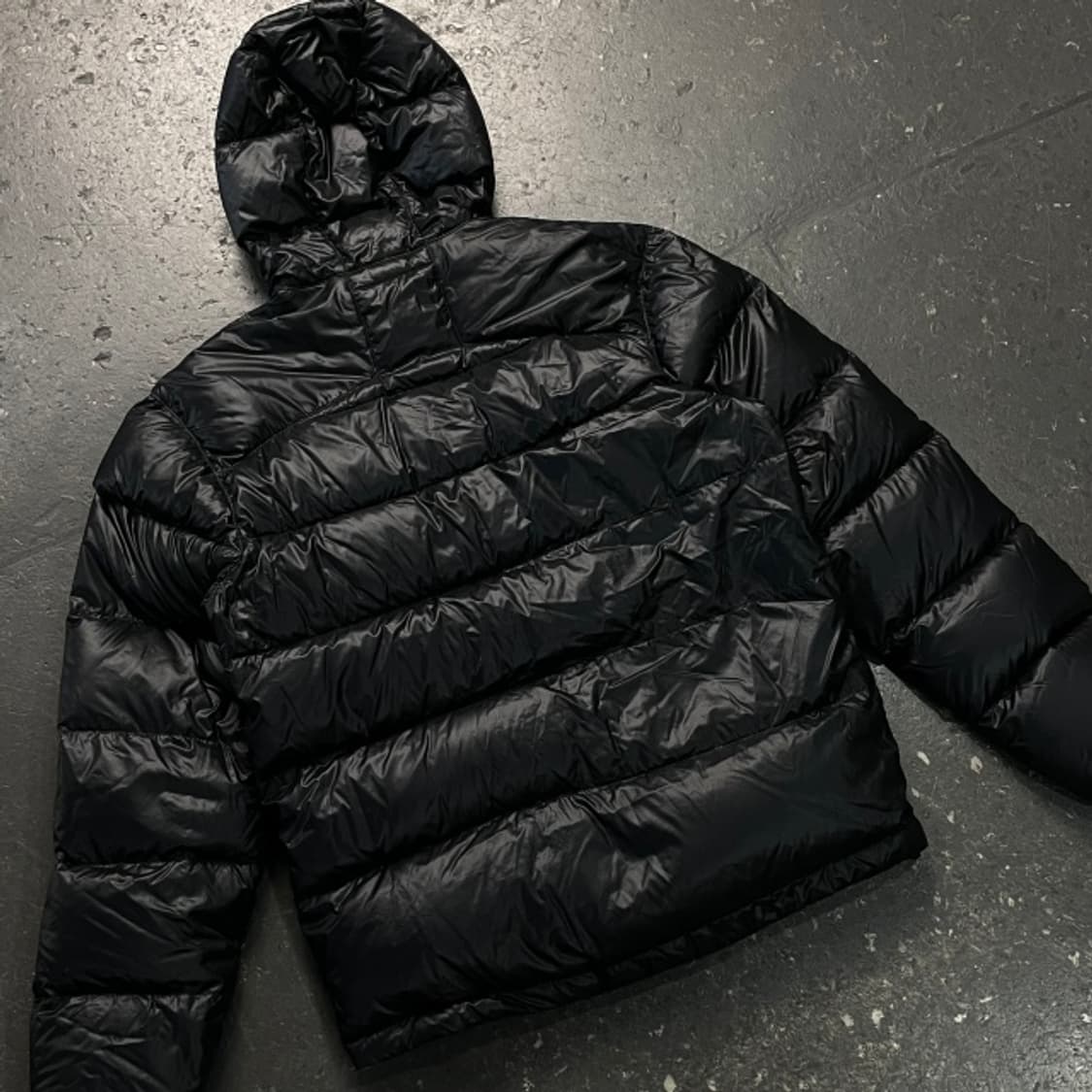 95 언더아머 유광 경량패딩  상품이미지7