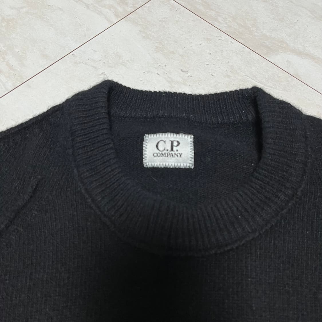 CP컴퍼니 울 렌즈 니트 블랙 50사이즈 상품이미지3