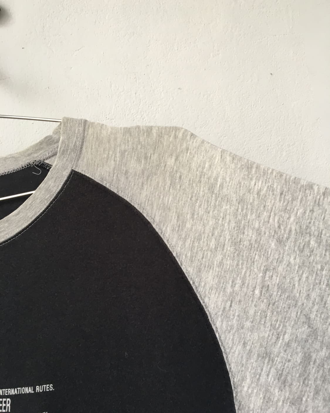 Lettering printing raglan t shirt 상품이미지4