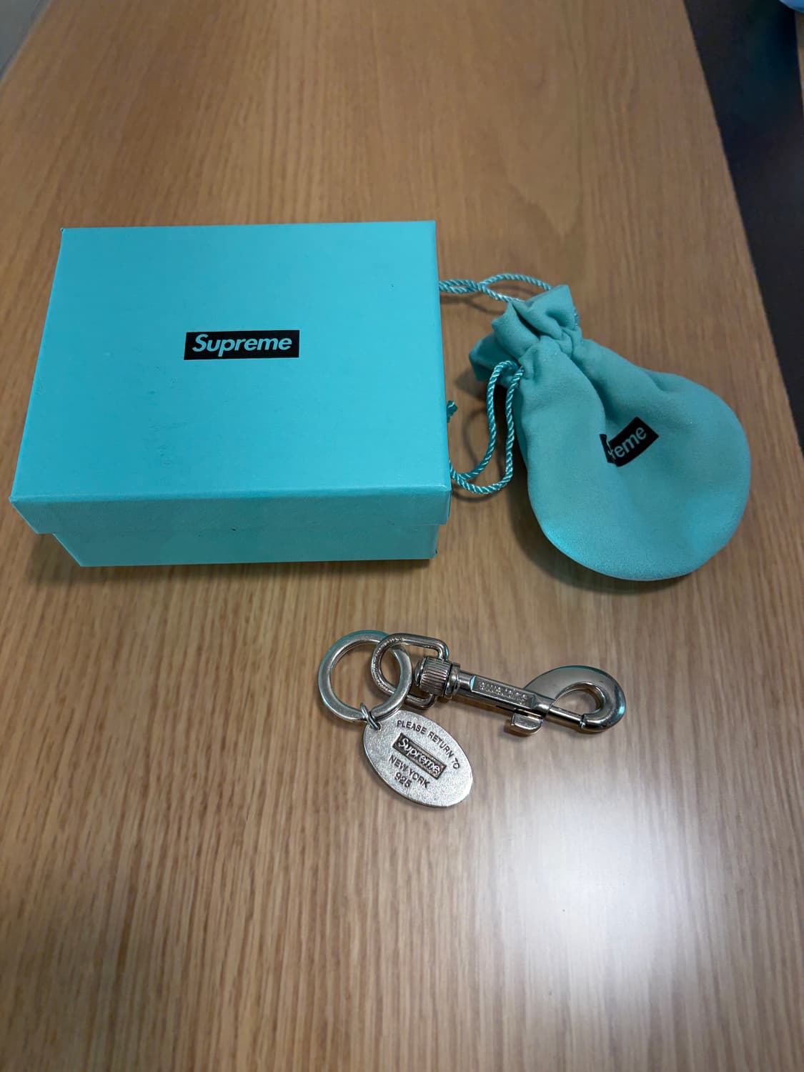 슈프림 티파니 키링 상품이미지1