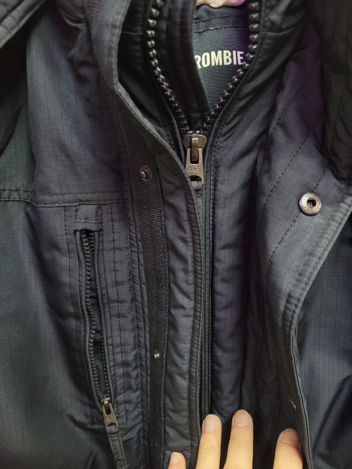 A&F 아베크롬비앤피치 방수 방풍 패딩 상품이미지3