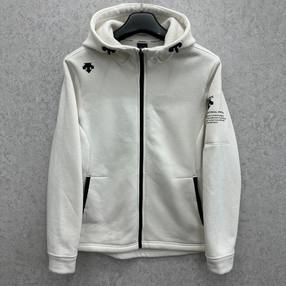 95 데상트 남자 안감 뽀글이 후드집업 상품이미지1