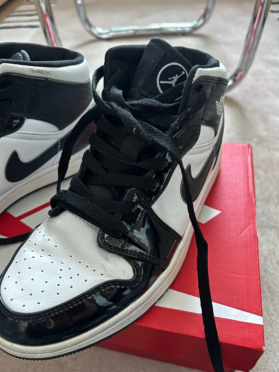 나이키 에어 조던1 미드 GS 블랙화이트 상품이미지5