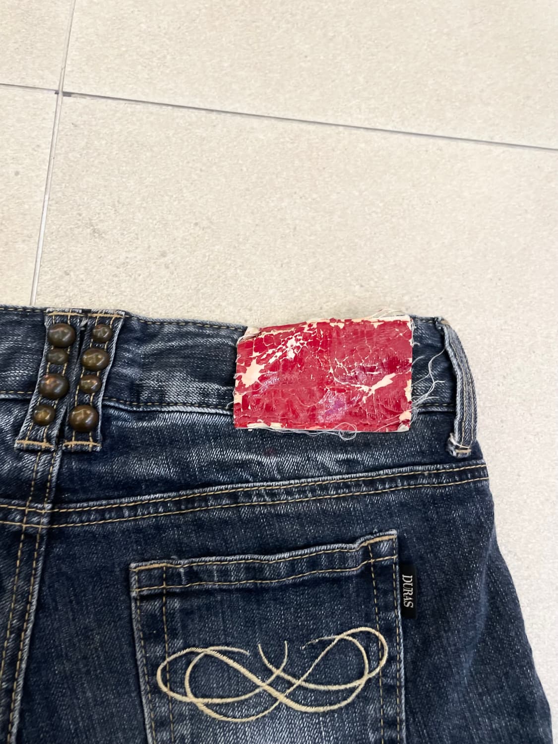 스터드 데님 숏츠 상품이미지5