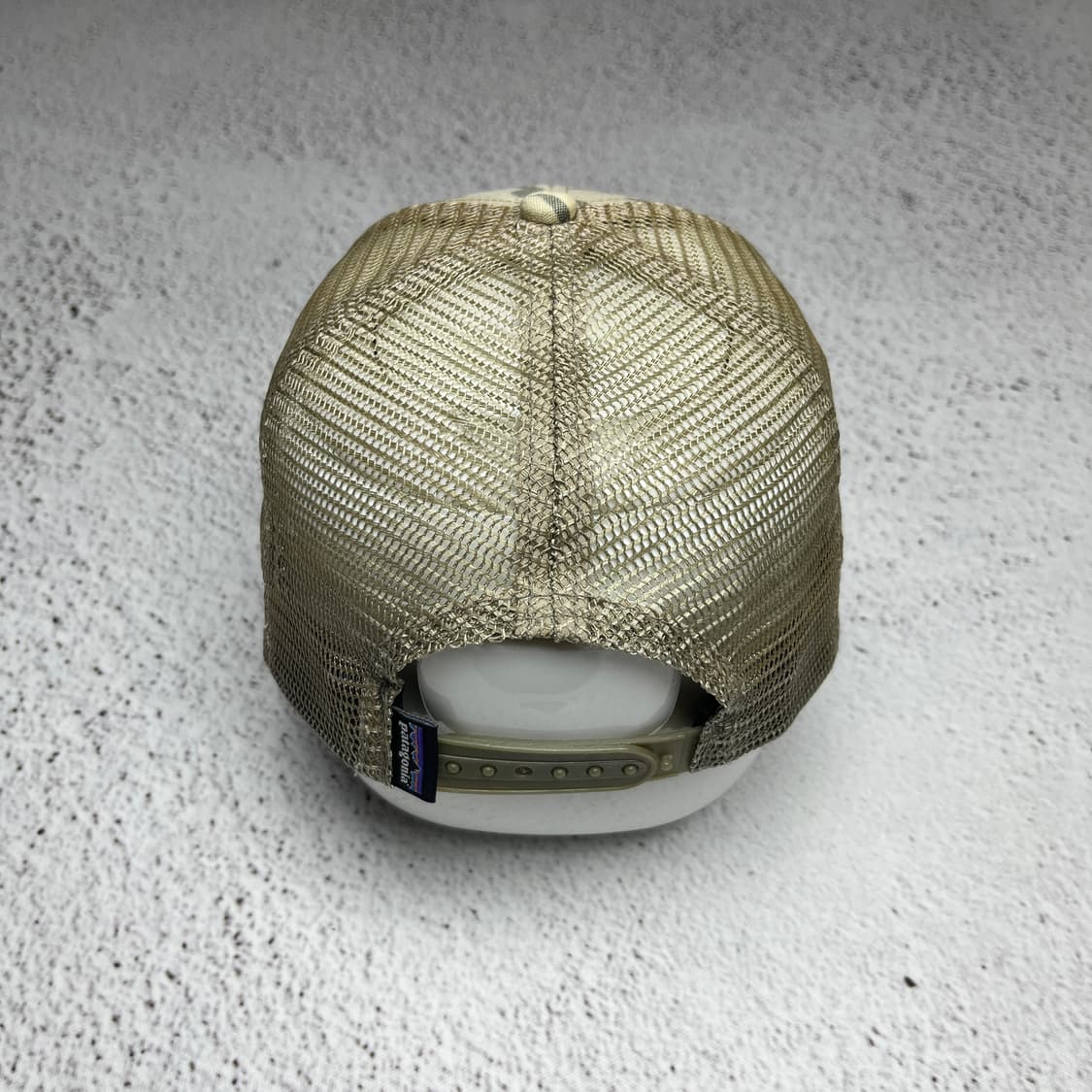 Patagonia P-6 Logo Trucker Hat 상품이미지3