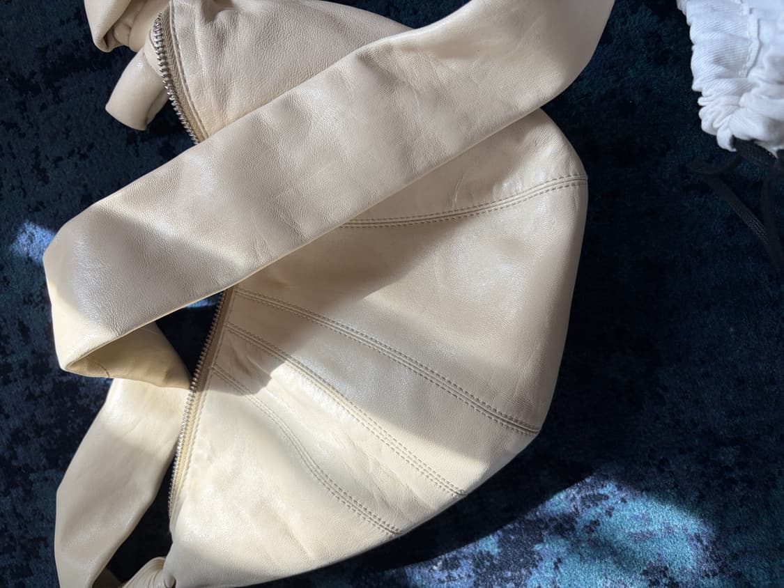 르메르 아이보리 크루아상  상품이미지1