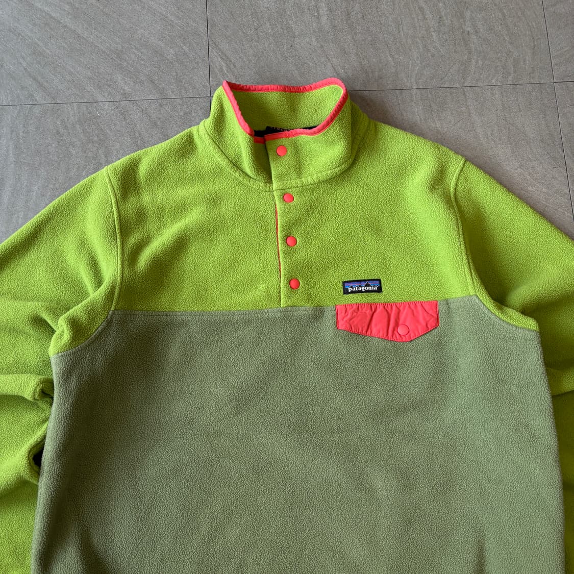 파타고니아 정품 신칠라 투톤 스냅티  상품이미지3