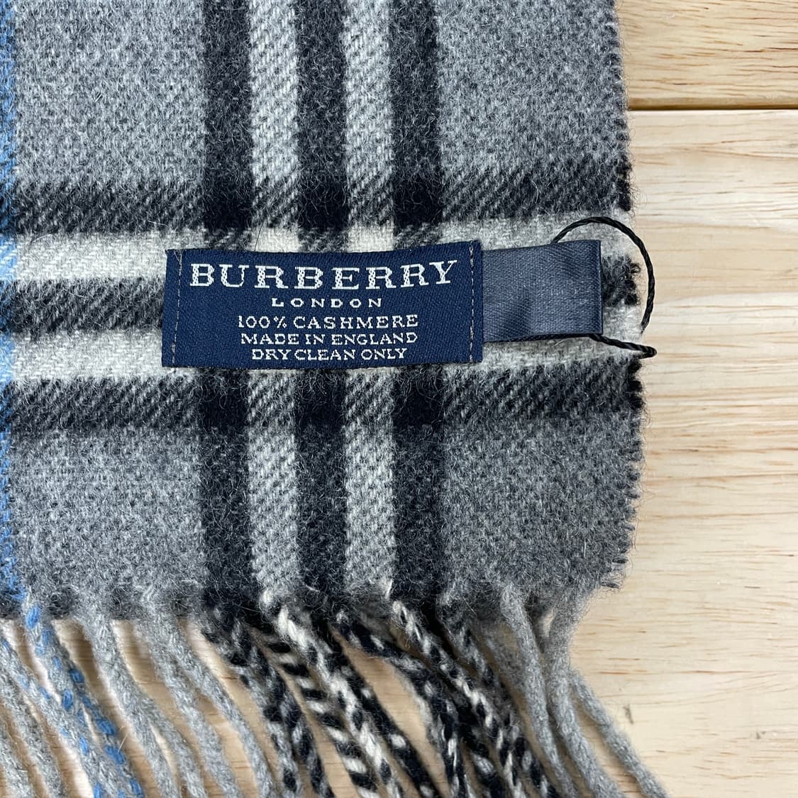 버버리 정품 캐시미어 머플러 그레이 상품이미지3