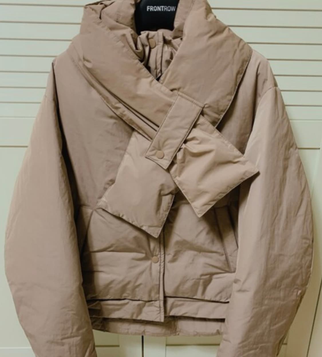 프론트로우x메종마레 머플러 구스 다운 패딩 상품이미지10